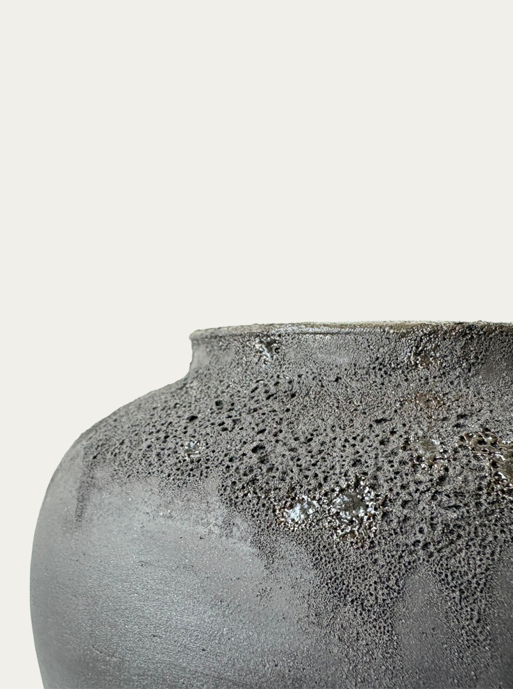 Vase 48